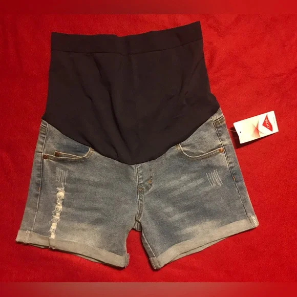 NWT Maternity Jean Shorts With Belly Panel - Picture 2 of 15